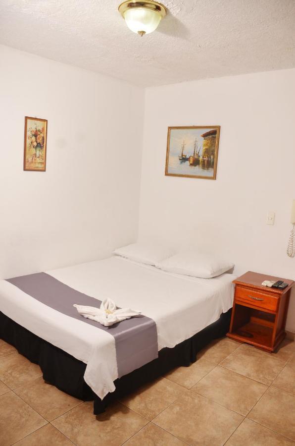 Hotel Plaza Ventura バランキージャ エクステリア 写真