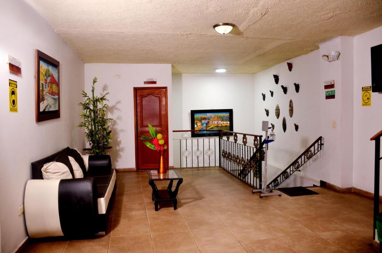 Hotel Plaza Ventura バランキージャ エクステリア 写真